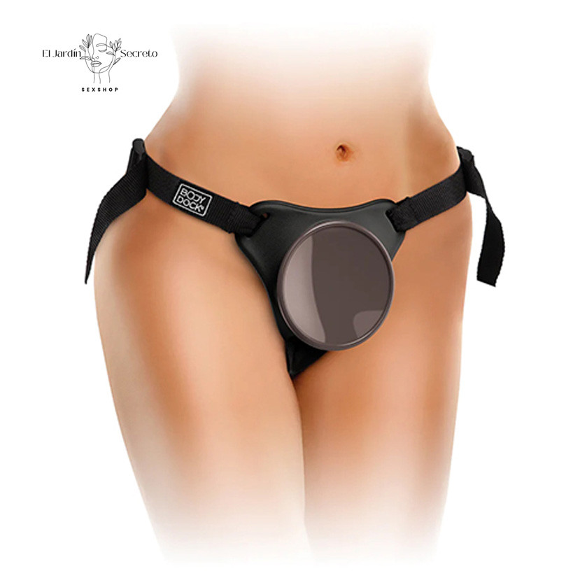 Arnés Strap On Dama con dildo solido de 15cm Body Dock Kit Pipedream 4 Arnés Strap On Dama con dildo solido de 15cm Body Dock Kit Pipedream